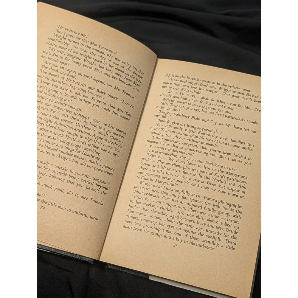 Hangman's Tide‎ by John Buxton Hilton 1975 Vintage Hardcover Mystery